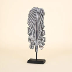 Carved Leaf On Black Stand, Dark Stain With White, Large