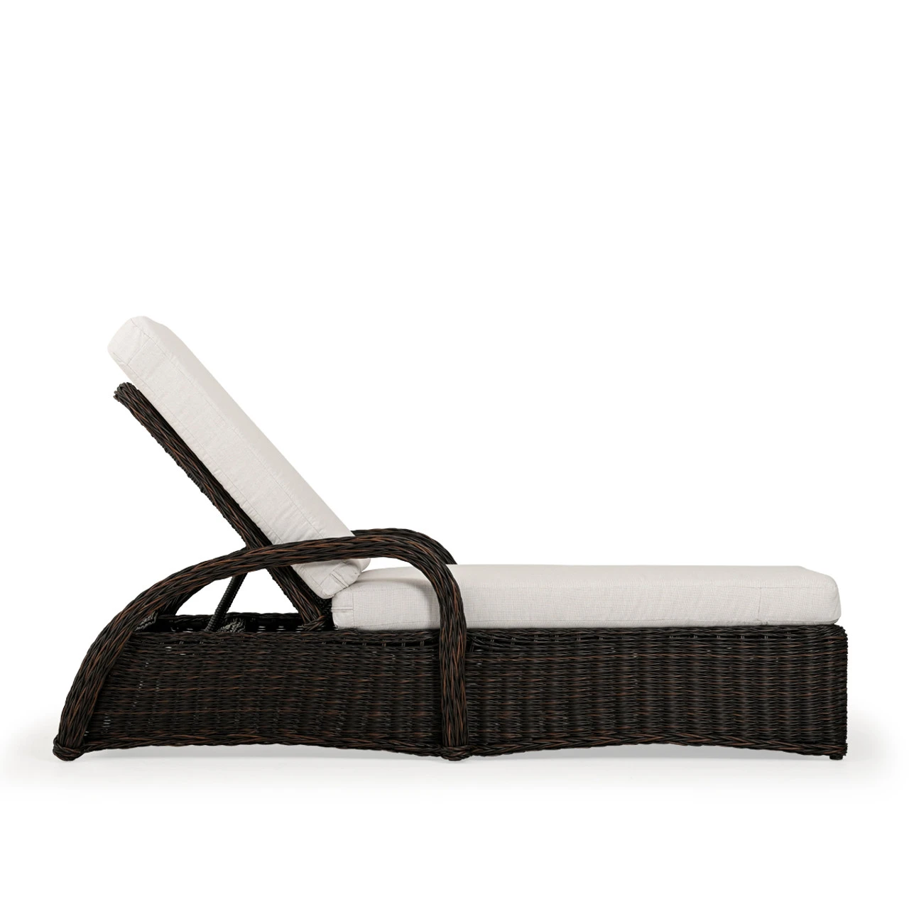 Maldives Outdoor Wicker Chaise Lounge In Clove Weave